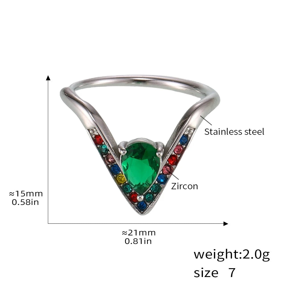 Elegant Gold Zircon Finger Ring