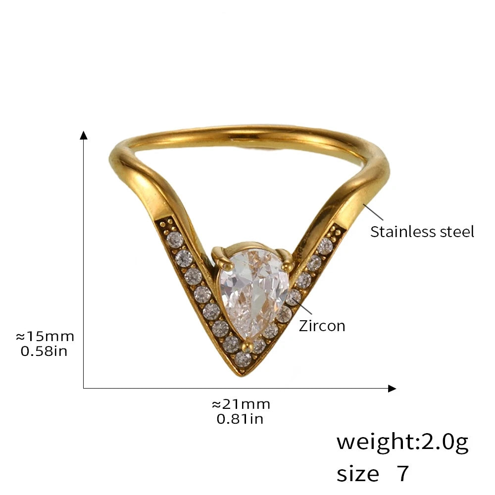 Elegant Gold Zircon Finger Ring
